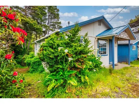 3110 SW Coast Avenue Lincoln City OR 97367