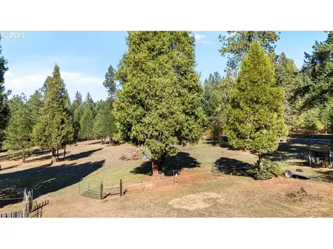 800 Byron Creek Road Winston OR 97496