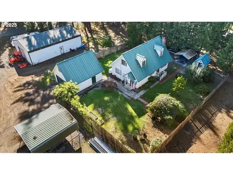 800 Byron Creek Road Winston OR 97496