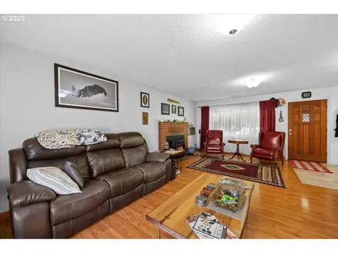 800 Byron Creek Road Winston OR 97496