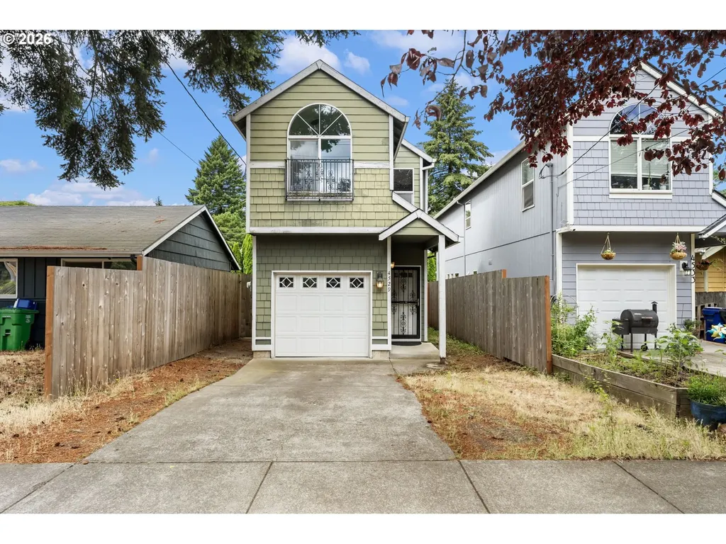 4529 SE Rural Street Portland OR 97206