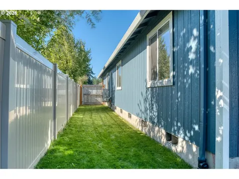 113 NE Whispering River Court Mcminnville OR 97128