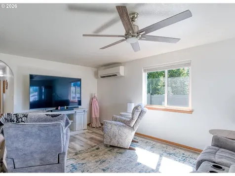 113 NE Whispering River Court Mcminnville OR 97128