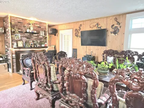 13548 SE Foster Road Portland OR 97236