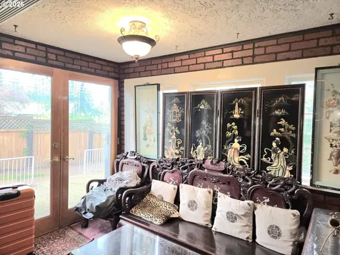 13548 SE Foster Road Portland OR 97236