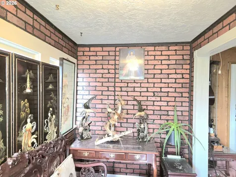 13548 SE Foster Road Portland OR 97236