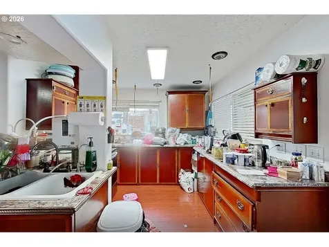 13548 SE Foster Road Portland OR 97236