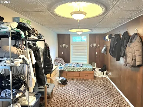 13548 SE Foster Road Portland OR 97236