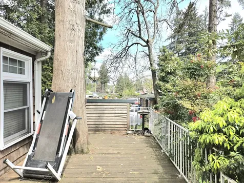 13548 SE Foster Road Portland OR 97236