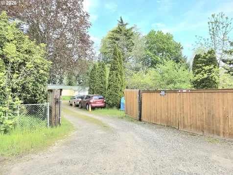 13548 SE Foster Road Portland OR 97236