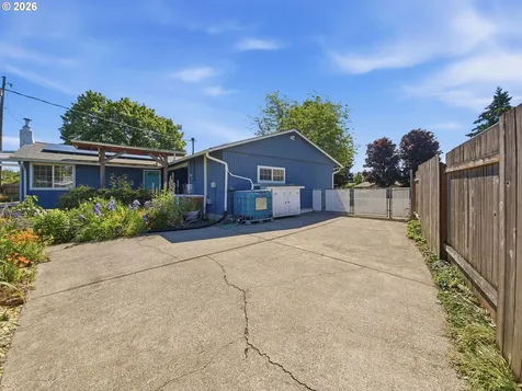 1040 Martha Court Eugene OR 97401