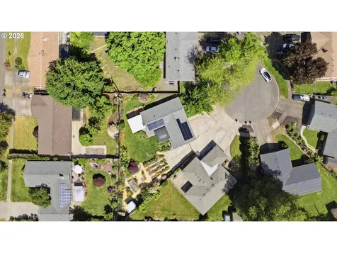 1040 Martha Court Eugene OR 97401
