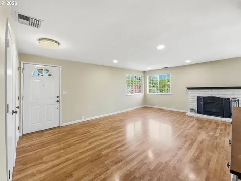 1040 Martha Court Eugene OR 97401
