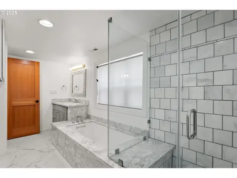 4824 SW Shattuck Road Portland OR 97221