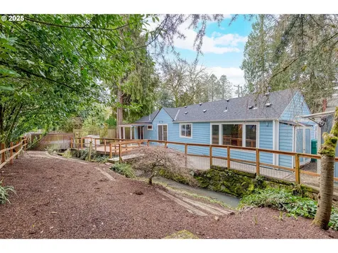 4824 SW Shattuck Road Portland OR 97221