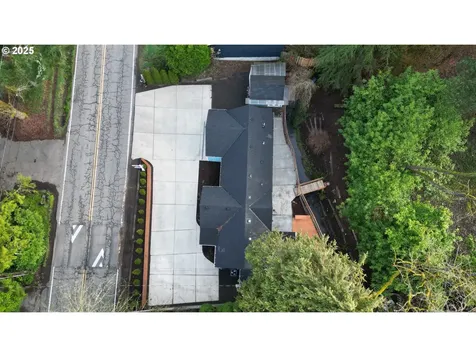 4824 SW Shattuck Road Portland OR 97221