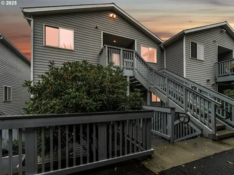 6722 N Richmond Avenue Portland OR 97203