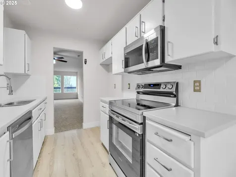 6722 N Richmond Avenue Portland OR 97203