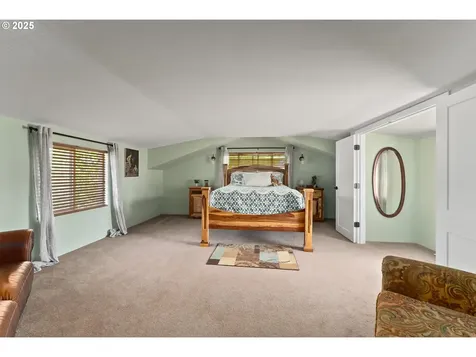 2104 NW Calkins Avenue Roseburg OR 97471