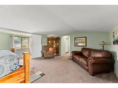 2104 NW Calkins Avenue Roseburg OR 97471