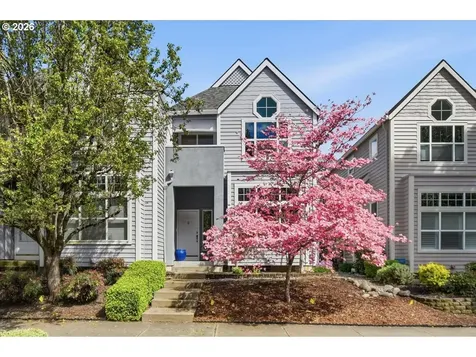 425 NE Roth Street Portland OR 97211