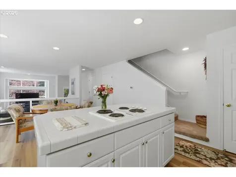 425 NE Roth Street Portland OR 97211