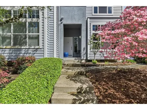 425 NE Roth Street Portland OR 97211
