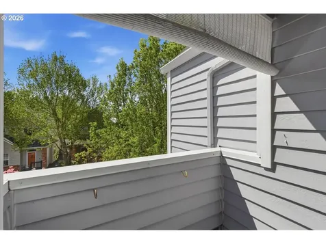 425 NE Roth Street Portland OR 97211