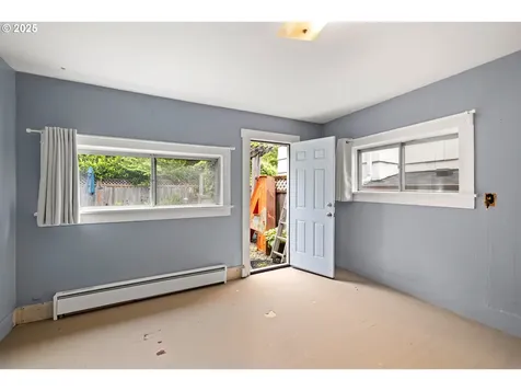 225 SW Bancroft Street Portland OR 97239