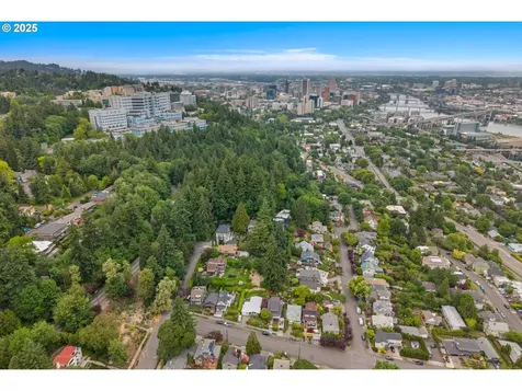 225 SW Bancroft Street Portland OR 97239