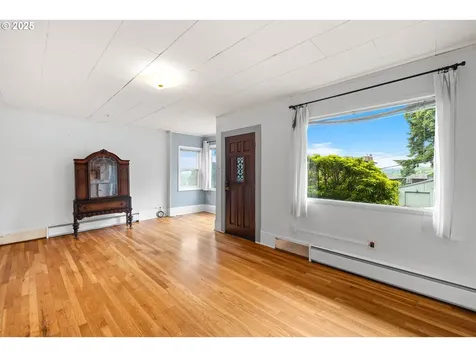 225 SW Bancroft Street Portland OR 97239