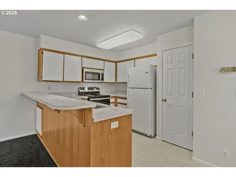 3617 Westleigh Street Eugene OR 97405
