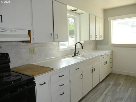 214 E 13th Street The Dalles OR 97058