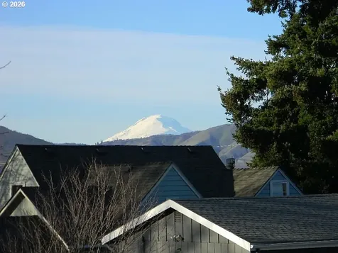 214 E 13th Street The Dalles OR 97058
