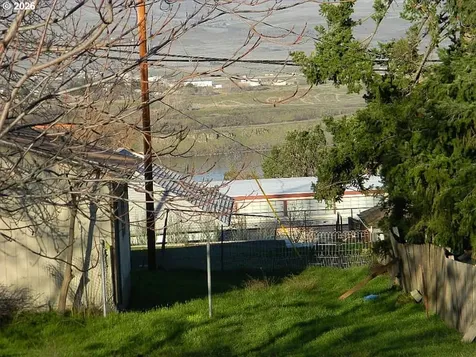 214 E 13th Street The Dalles OR 97058