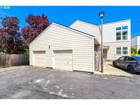 15711 NE Beech Street Portland OR 97230