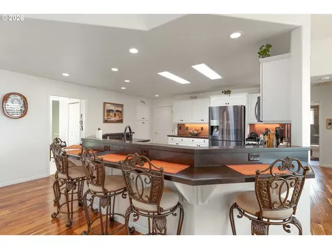 402 Martha Drive Winchester OR 97495