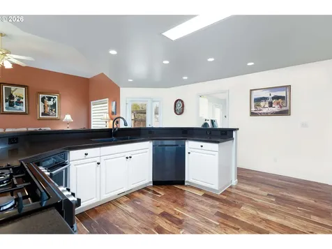 402 Martha Drive Winchester OR 97495