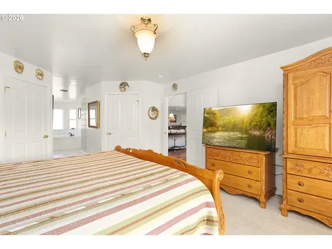 402 Martha Drive Winchester OR 97495