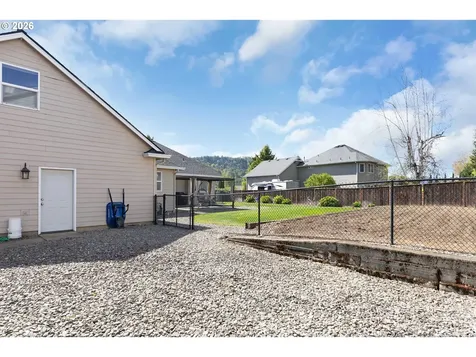 402 Martha Drive Winchester OR 97495