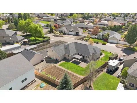 402 Martha Drive Winchester OR 97495