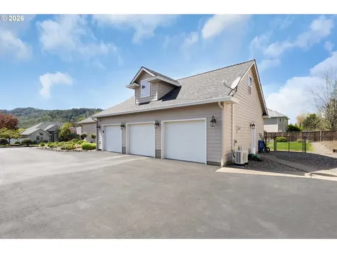 402 Martha Drive Winchester OR 97495