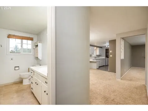 2074 Monterey Lane Eugene OR 97401