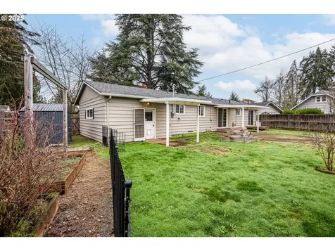 2074 Monterey Lane Eugene OR 97401