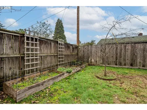2074 Monterey Lane Eugene OR 97401