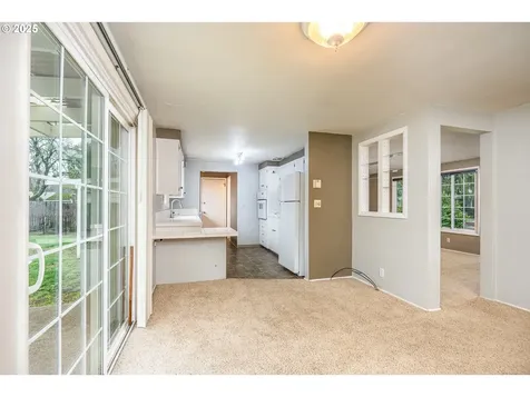 2074 Monterey Lane Eugene OR 97401