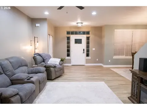 786 North View Drive Winchester OR 97495