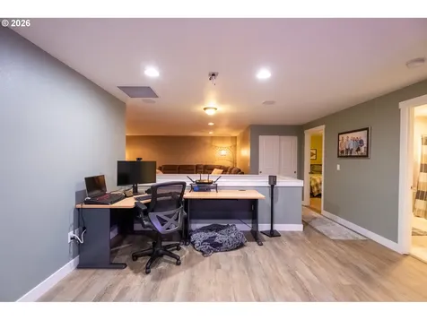786 North View Drive Winchester OR 97495
