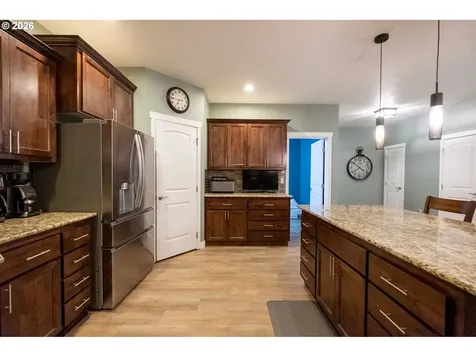 786 North View Drive Winchester OR 97495