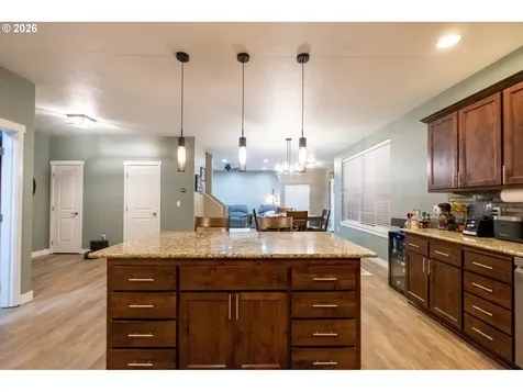 786 North View Drive Winchester OR 97495